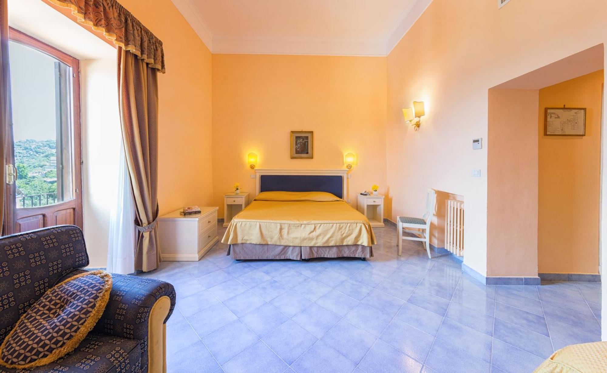 Jaccarino 4* SantʼAgata sui Due Golfi